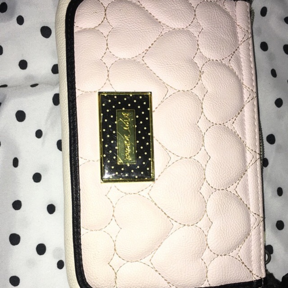a betsey johnson purse
